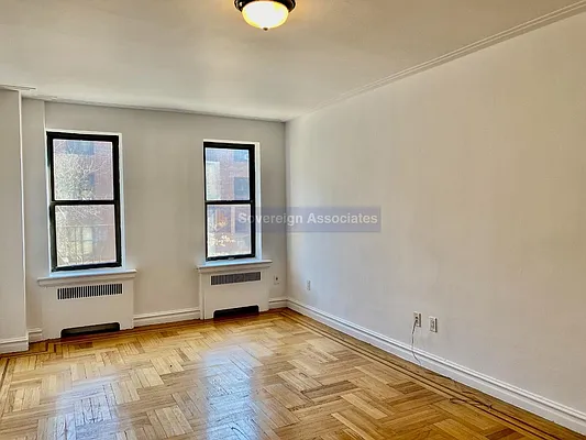 Rented by Sovereign Associates | media 9