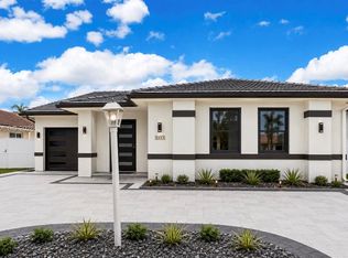 Florida Tropical Estates, Miami Lakes, FL 33018