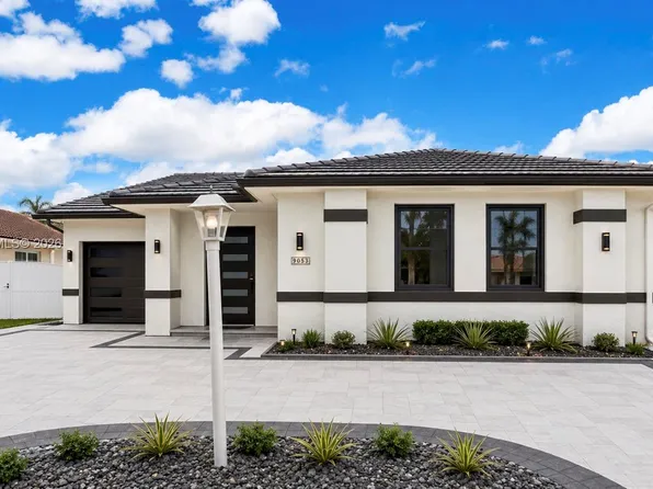9053 NW 146th Ter, Miami Lakes, FL 33018
