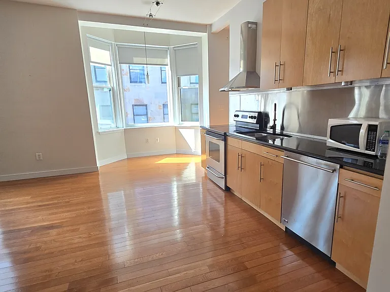 1232 Chestnut St #6002 — Photo 7