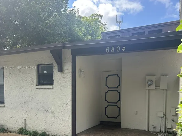 6804 SW 37th St #11, Hollywood, FL 33023