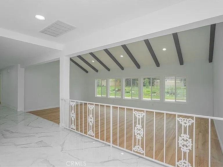 3518 N Mills Ave — Photo 9
