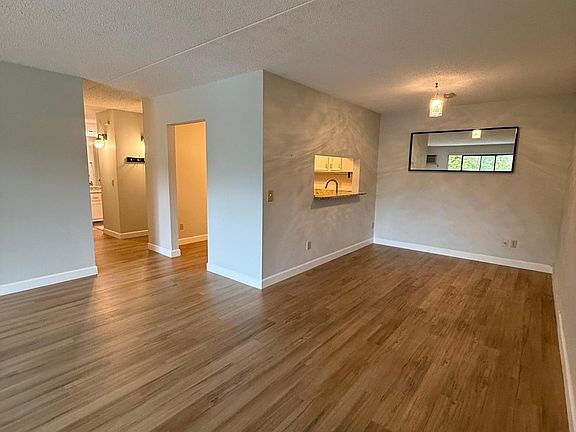 5th image of 10511 Cedar Lake Rd APT 309