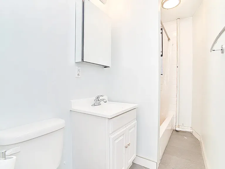 152 E 22nd St #3C — Photo 7