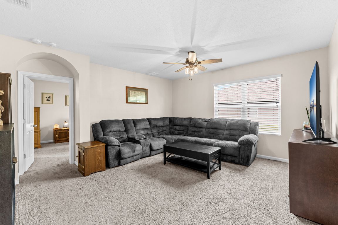 next background image