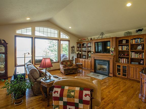 3rd image of 23815 E Winter Pines Ln