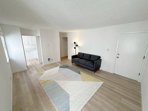 5th image of 2435 Haste St APT 4A