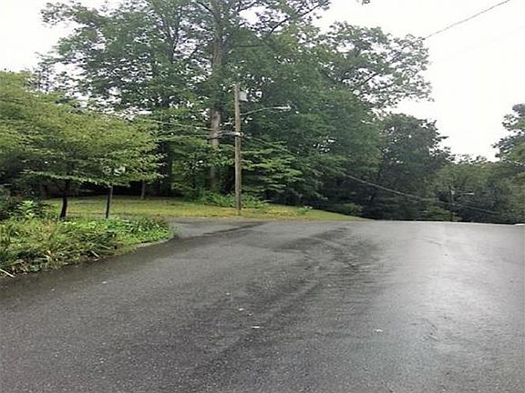 4th image of 1705 Woodridge Dr