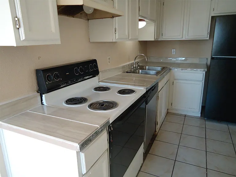 18539 Lippizaner Dr — Photo 38