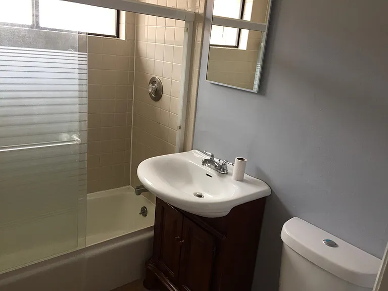 44 Shrewsbury Green Dr #J — Photo 9