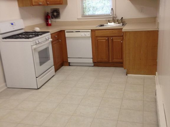 2nd image of 90 Northfield Ave APT 22C