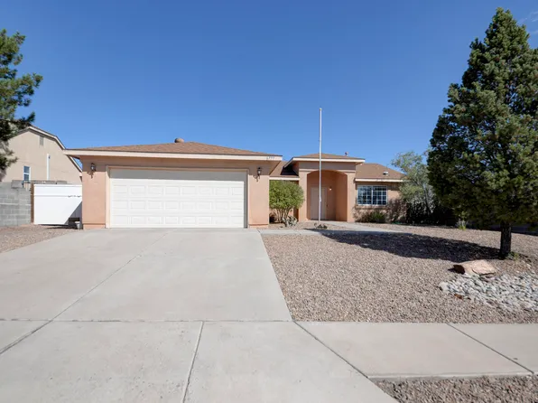 6777 Augusta Hills Dr NE, Rio Rancho, NM 87144