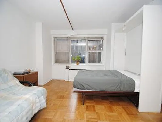 Sold by Buchbinder & Warren | media 7