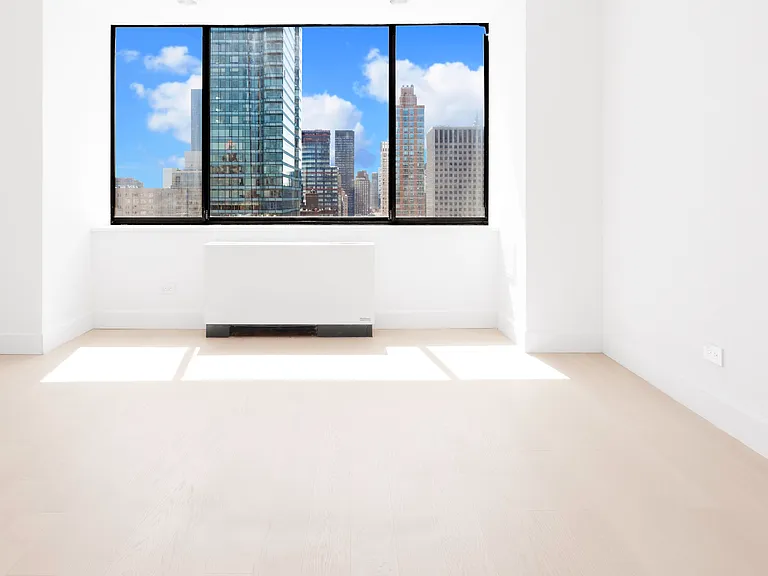 245 E 58th St #Penthouse A — Photo 14