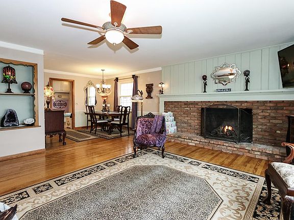 3rd image of 3176 Balsamridge Dr