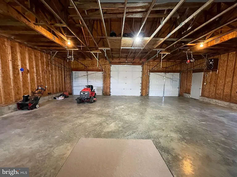 21707 Harrison St — Photo 34
