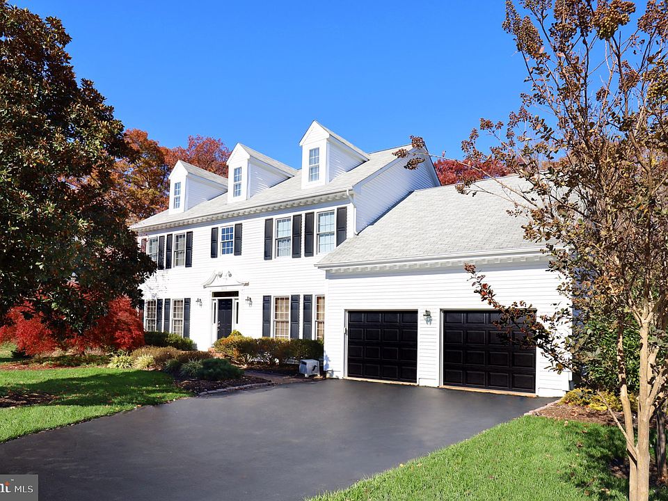 1st image of 9410 Meadow Crossing Way