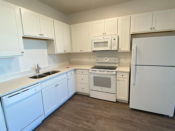 2nd image of 1971 Heritage Key Blvd #206
