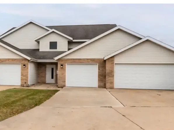 1121 Stonewood Xing #3, Sun Prairie, WI 53590