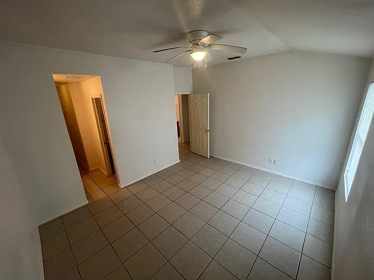 1210 Chaparral St — Photo 12