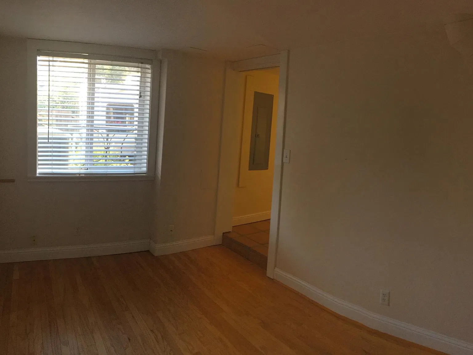 SE 65th, Portland — Photo 4