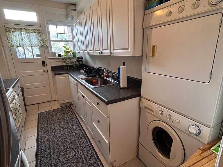 742 Washington Park #A2 — Photo 4
