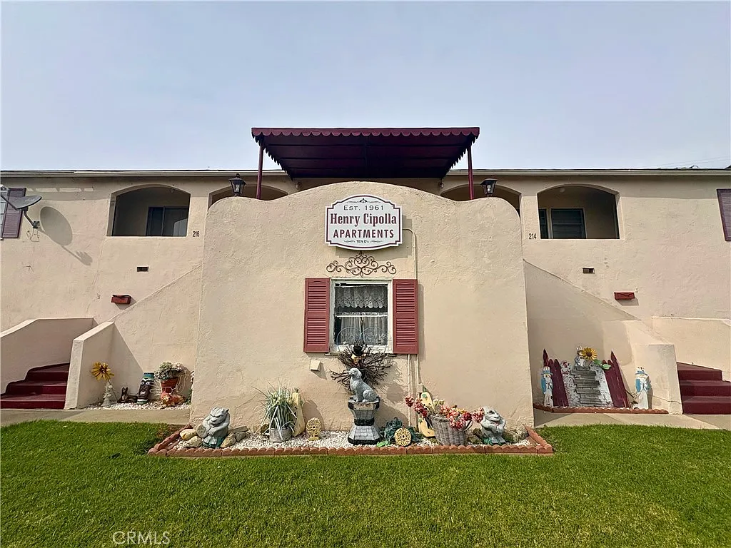 2 bed, 600 sqft, $1,650 — Photo 2