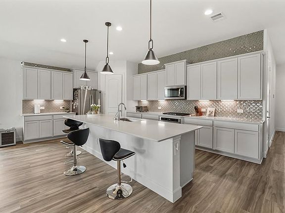 5th image of 8518 Catalina Creek Dr
