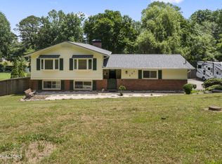 111 Mohawk Rd, Oak Ridge, TN 37830
