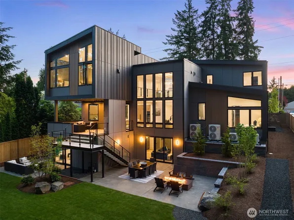 1224 108th Avenue SE, Bellevue, WA 98004