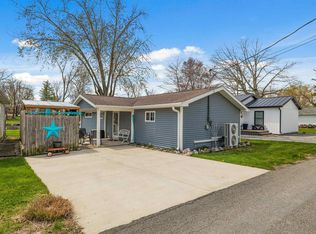 946 W 575 S, Wolcottville, IN