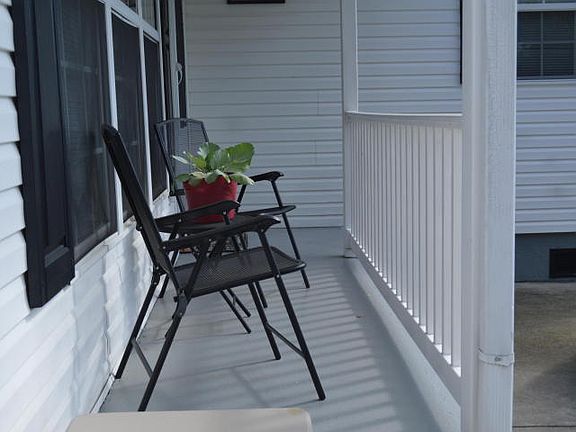 4th image of 2408 Bradley St