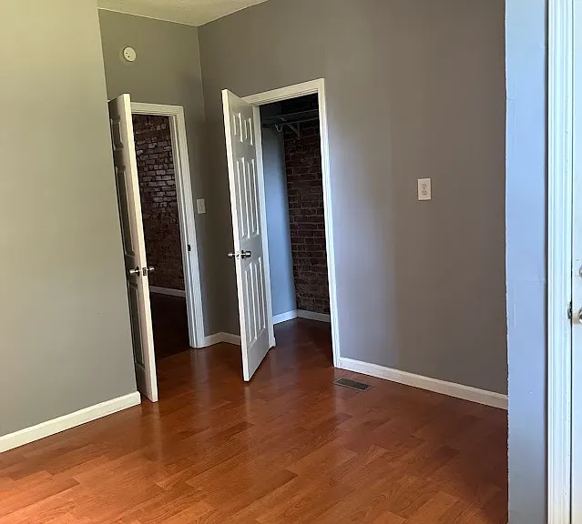4261 Russell Blvd — Photo 24