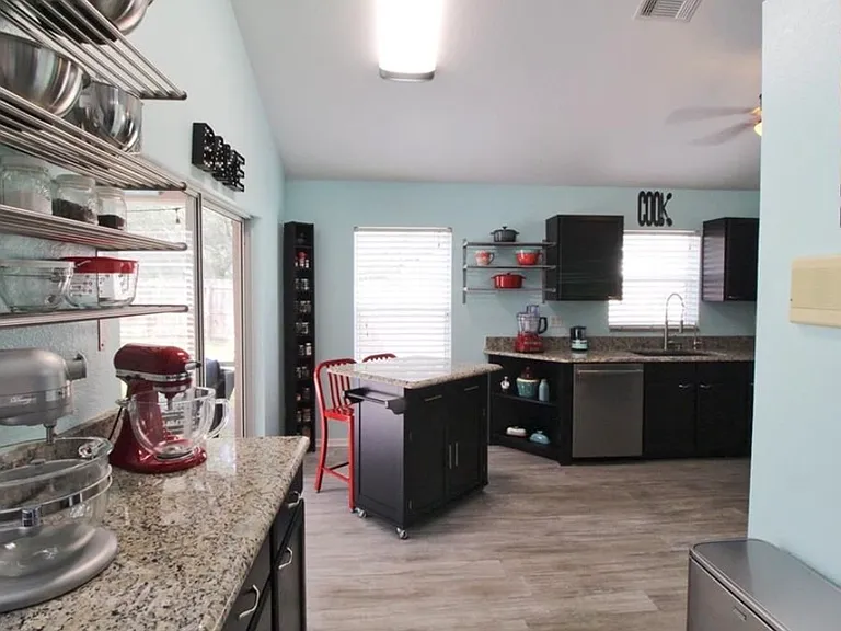 123 Pinewood Ct — Photo 19