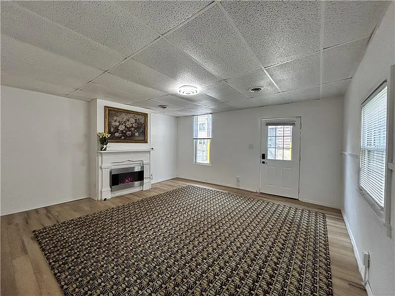 2 bed, 1.5 bath, 1224 sqft, $950 — Photo 3