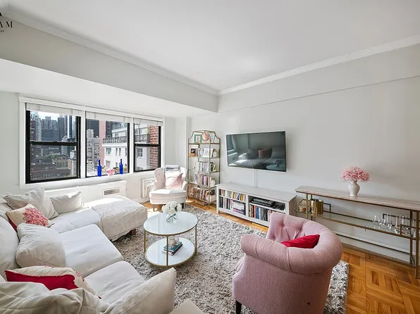 220 E 54th St APT 12H, New York, NY 10022