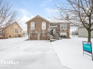 701 Corrington Dr, Raymore, MO 64083