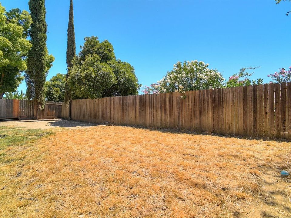 2nd image of 8212 Alba Ct