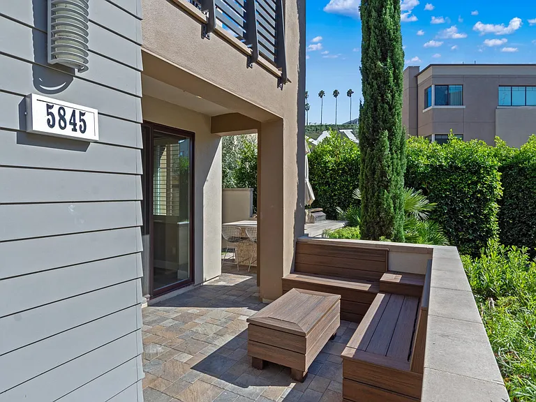 Courtyard for entertaining