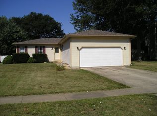 846 Shenandoah Dr, Carol Stream, IL 60188