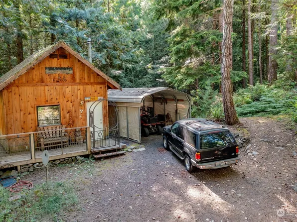 20 N Hoodview Place, Lilliwaup, WA 98555