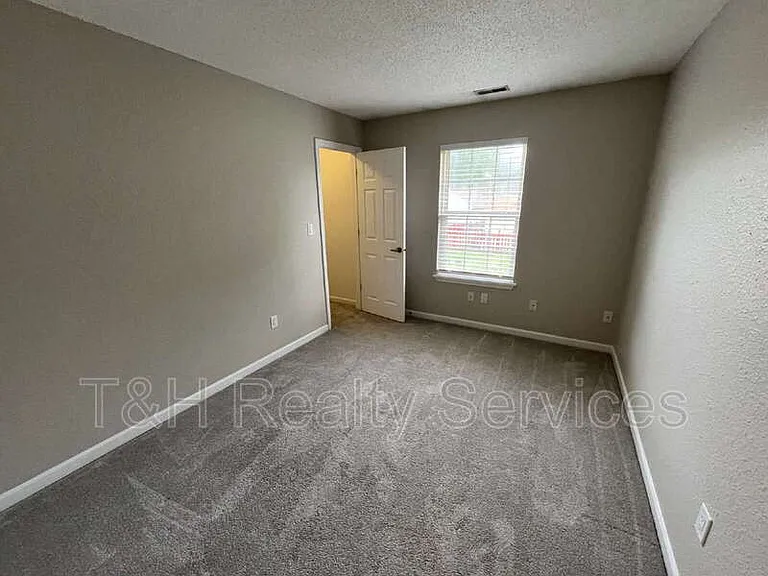 10341 Whitewater Ln — Photo 9