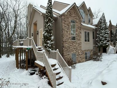 42 Mountainwoods Dr, Lake Harmony, PA, 18624