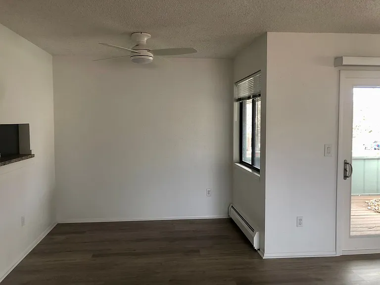 1110 Centaur Cir #E — Photo 4