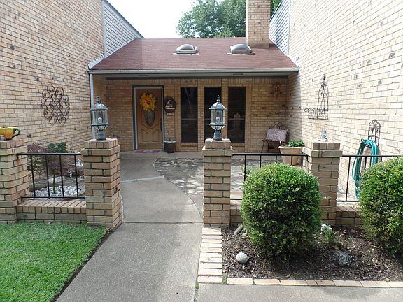 2nd image of 15658 Lakeside Dr