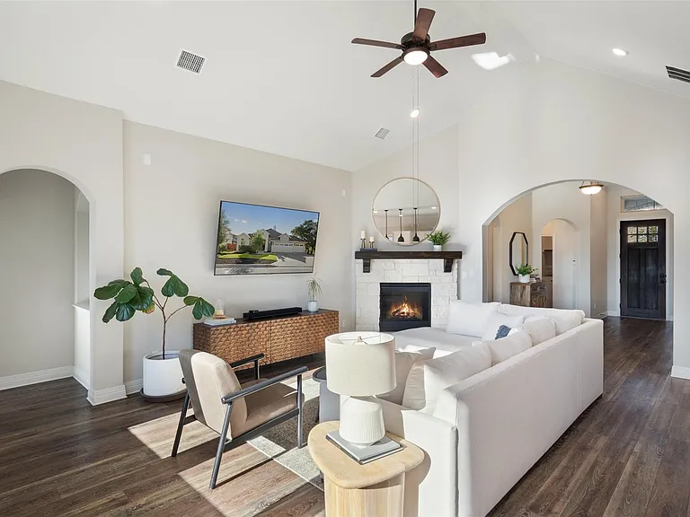 17805 Limestone Spring Ln — Photo 6