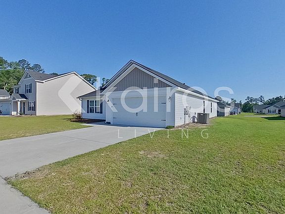 3rd image of 102 Saint Matthew Way