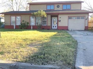 903 Taylor Ave, Victoria, TX 77901