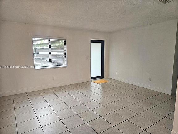 5th image of 15320 SW 305th St
