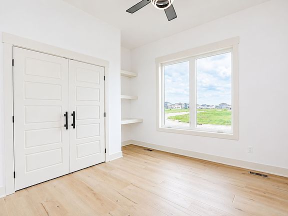 5th image of 17303 Brookview Dr